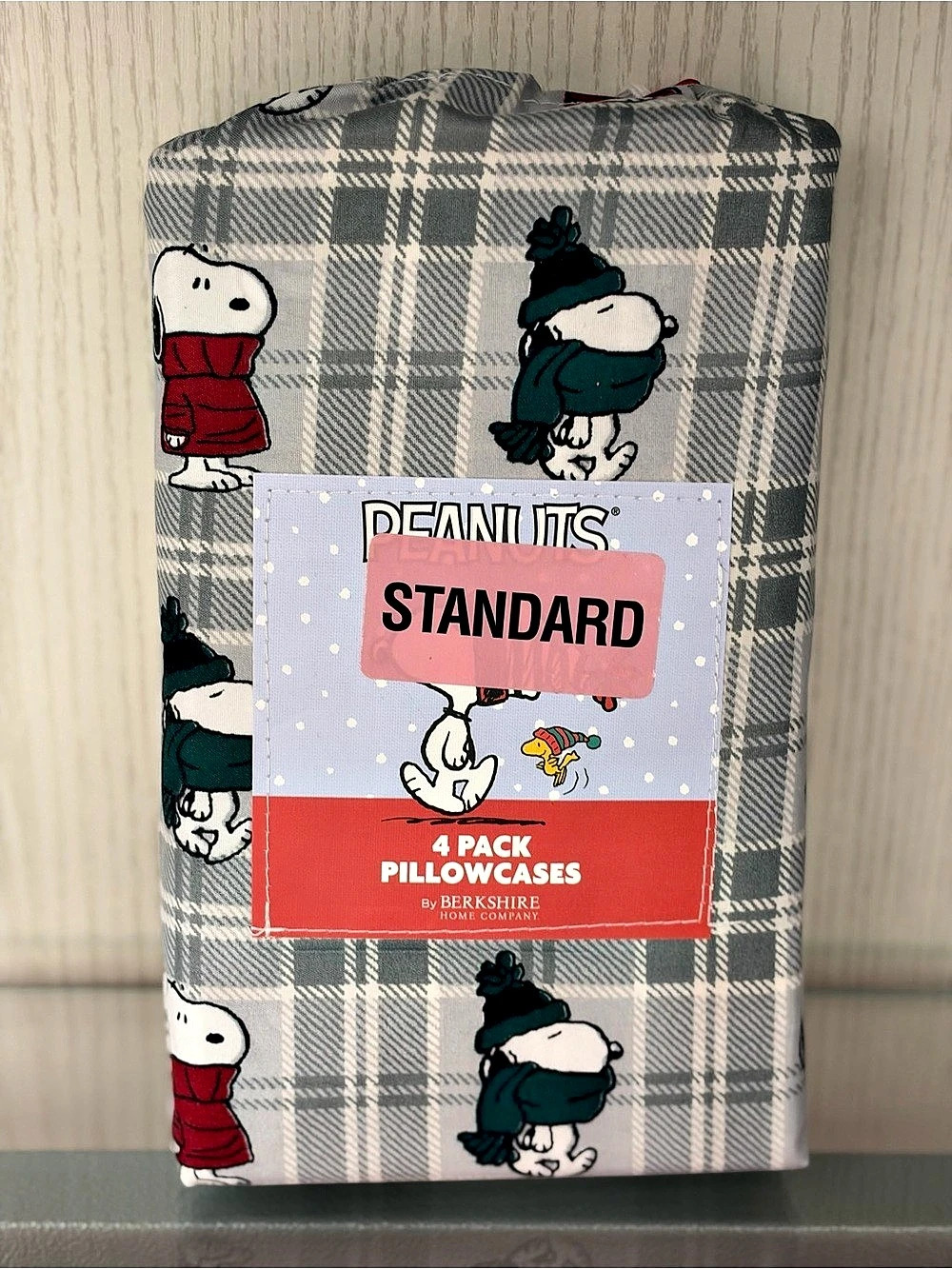 Peanuts 4 Pack Plaid Pillowcases in Gray & Red NWT